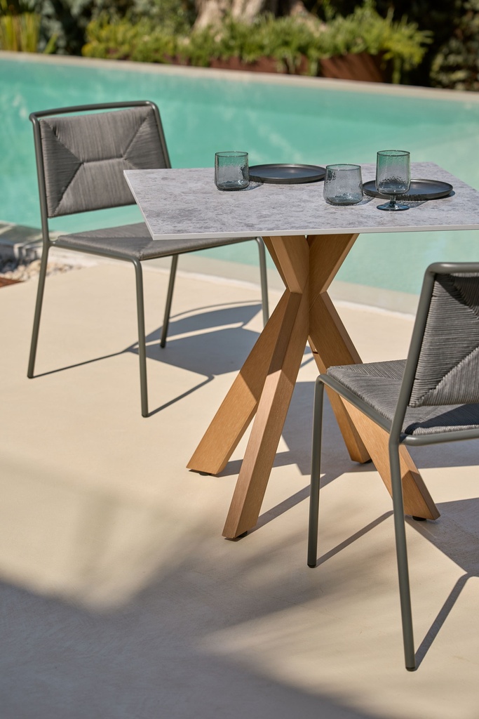 KUBIK MESA COMEDOR CUADRADA - IMAGEN 1