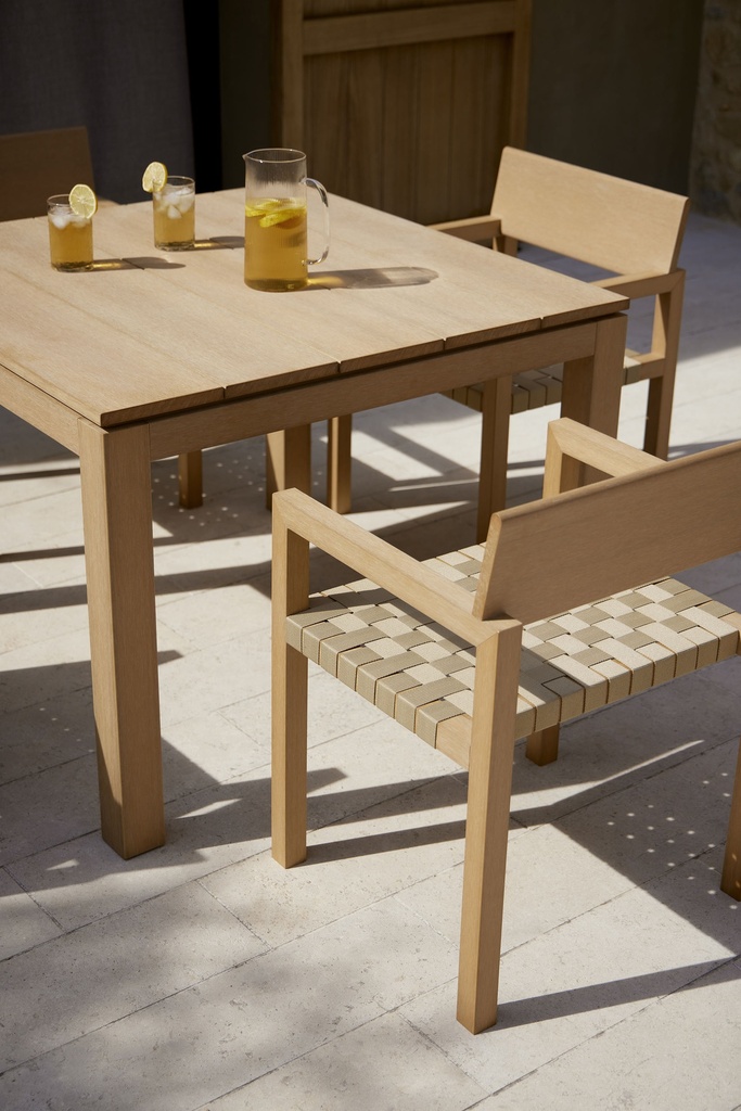 KUBIK MESA COMEDOR CUADRADA - IMAGEN 1