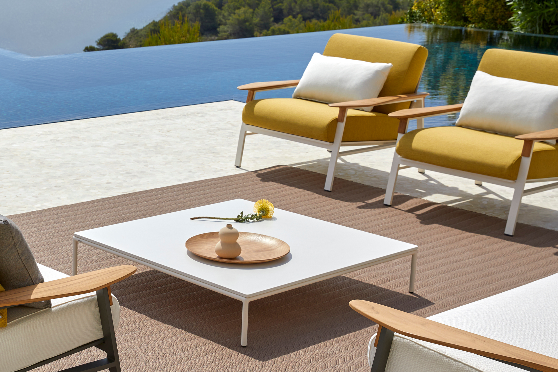 CITY SQUARE COFFEE TABLE