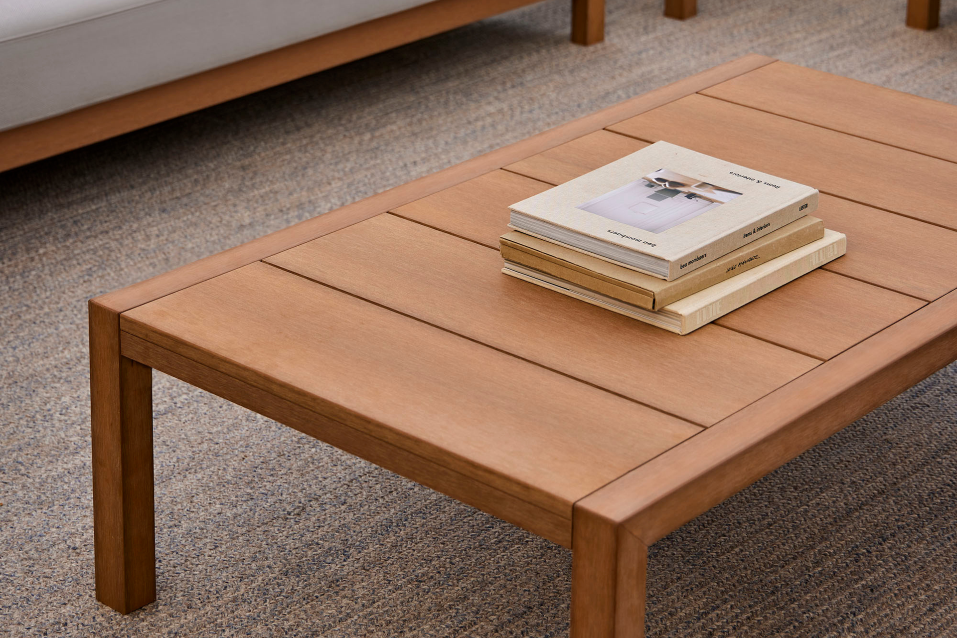 KUBIK RECTANGULAR COFFEE TABLE