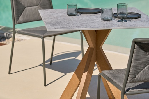 KUBIK MESA COMEDOR CUADRADA